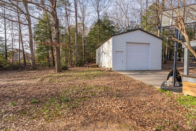 204 Burwood Drive, Simpsonville, SC 29681