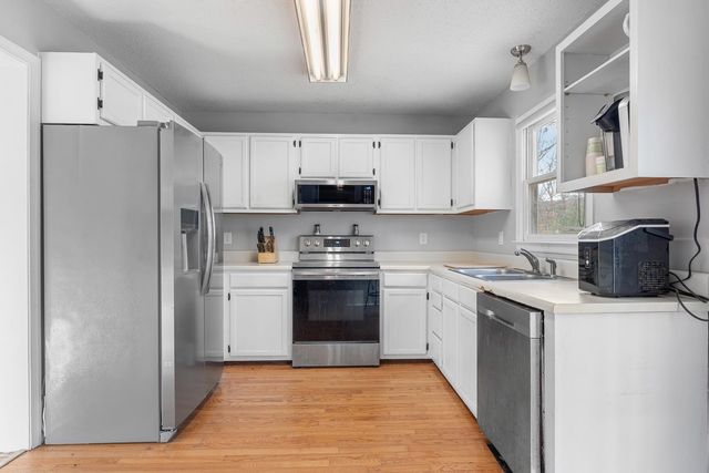 204 Burwood Drive, Simpsonville, SC 29681