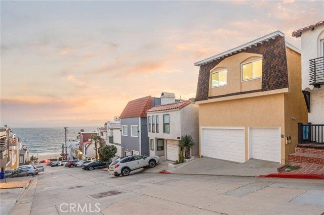 217 43rd, Manhattan Beach, CA 90266