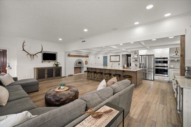 2012 S Molter Rd, Liberty Lake, WA 99019