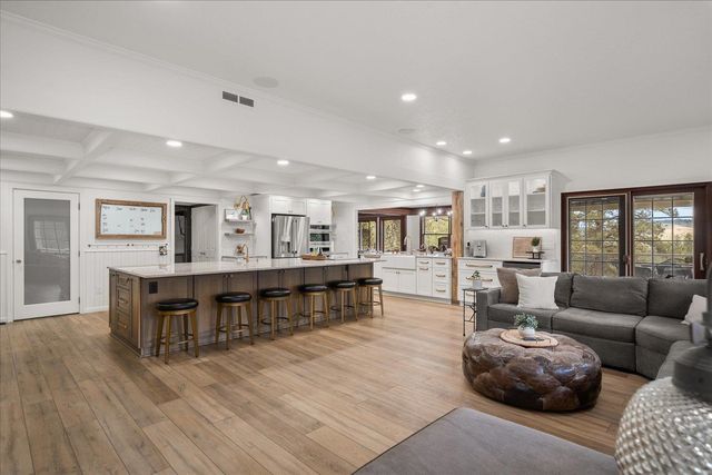 2012 S Molter Rd, Liberty Lake, WA 99019