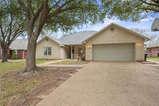 718 Aster Drive, College Station, TX 77845