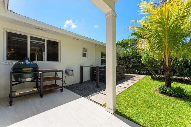 7350 SW 65th Avenue, South Miami, FL 33143