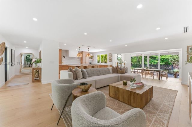 7350 SW 65th Avenue, South Miami, FL 33143