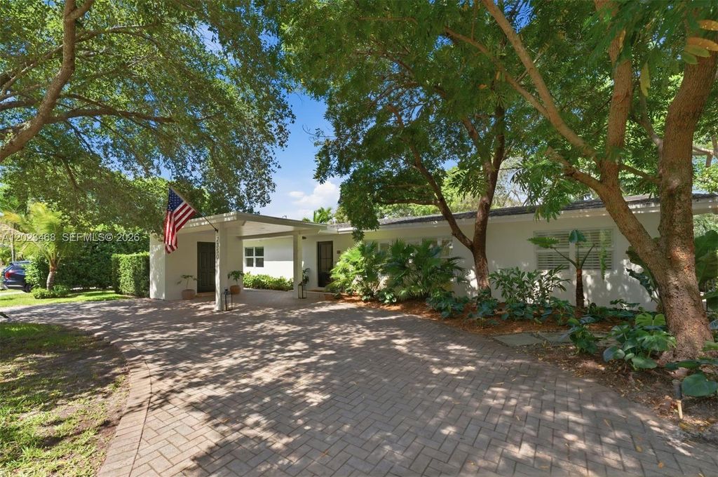 7350 SW 65th Avenue, South Miami, FL 33143
