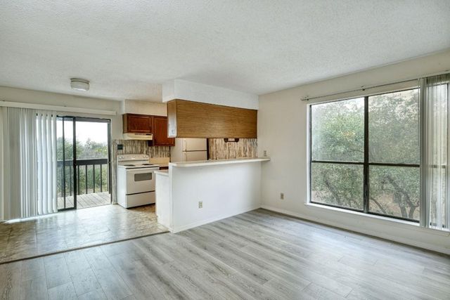 506 Willow ST 6, Bertram, TX 78605