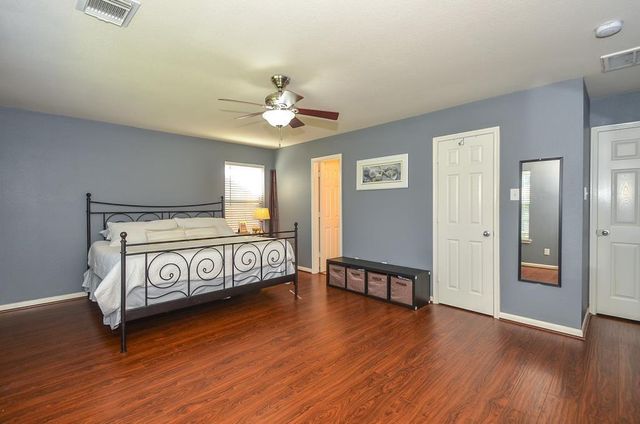 1403 Divin Drive, Rosenberg, TX 77471