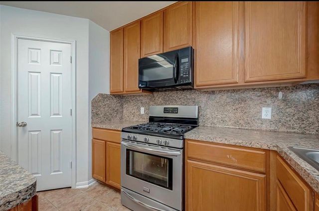 5242 Espuela Lane, Baytown, TX 77521