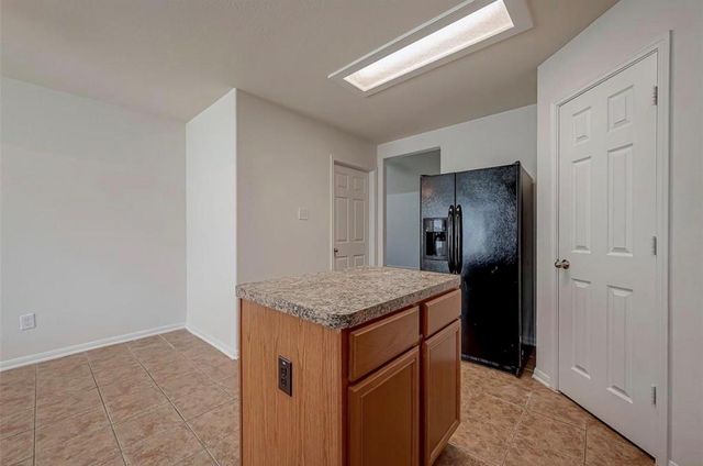 5242 Espuela Lane, Baytown, TX 77521