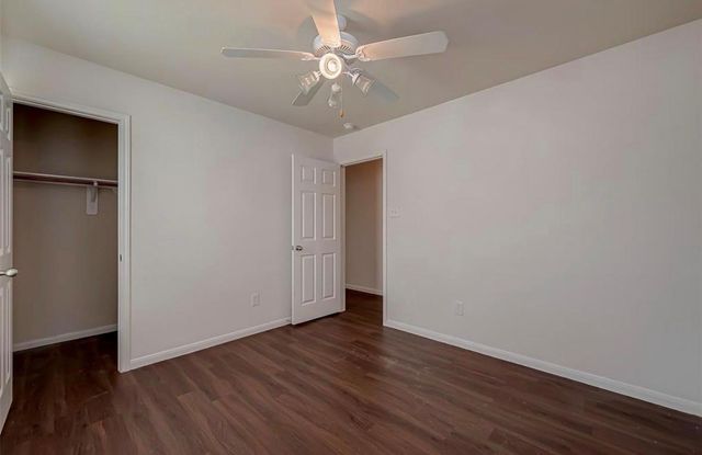 5242 Espuela Lane, Baytown, TX 77521