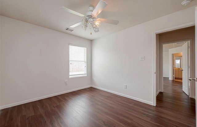 5242 Espuela Lane, Baytown, TX 77521