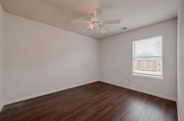 5242 Espuela Lane, Baytown, TX 77521