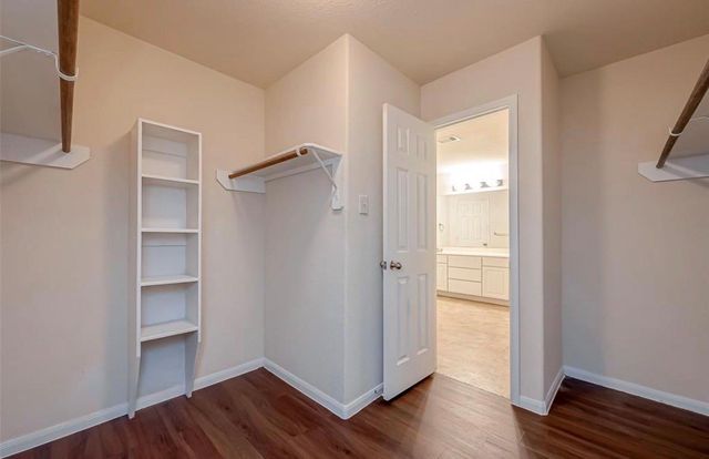 5242 Espuela Lane, Baytown, TX 77521