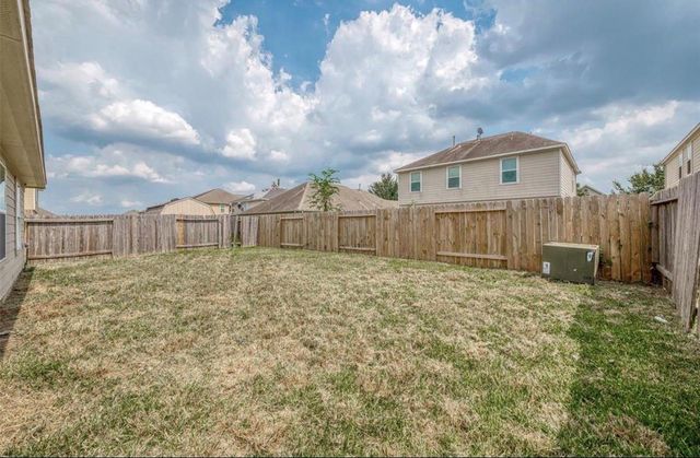 5242 Espuela Lane, Baytown, TX 77521