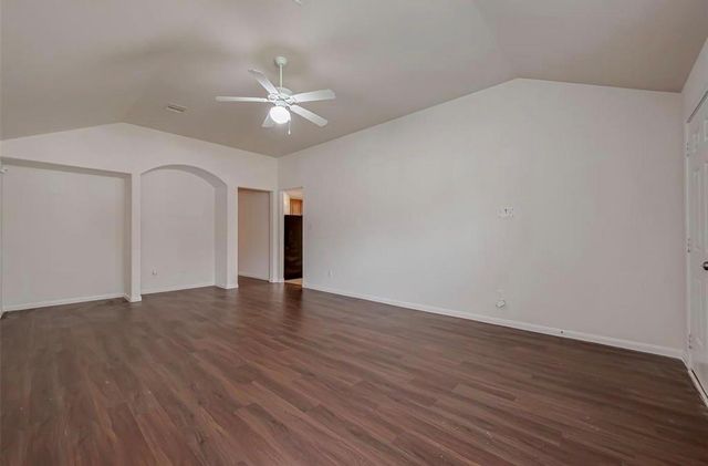 5242 Espuela Lane, Baytown, TX 77521