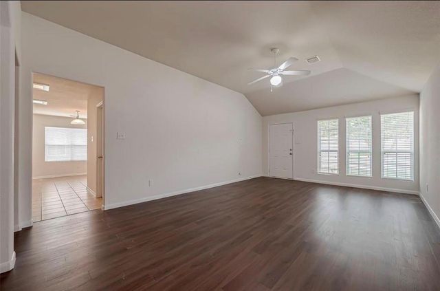 5242 Espuela Lane, Baytown, TX 77521