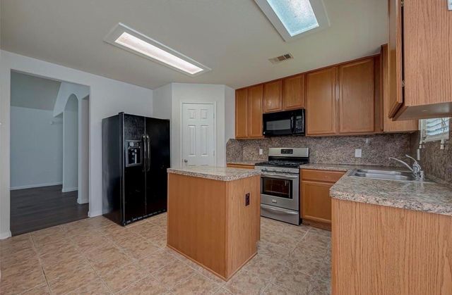 5242 Espuela Lane, Baytown, TX 77521
