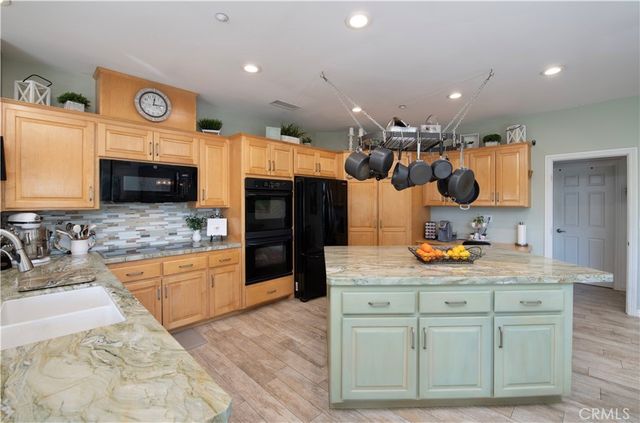 10118 Boulder Knolls Drive, Escondido, CA 92026