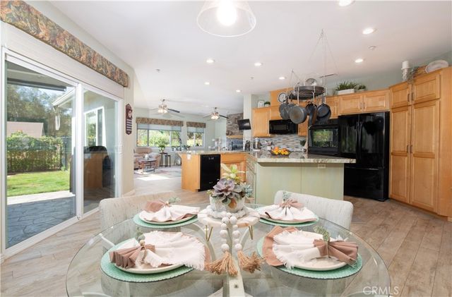 10118 Boulder Knolls Drive, Escondido, CA 92026