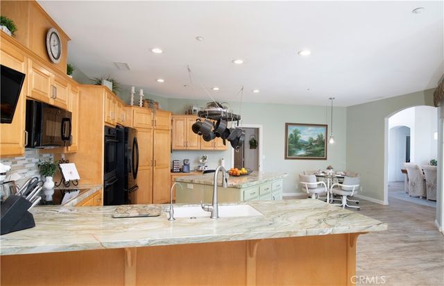 10118 Boulder Knolls Drive, Escondido, CA 92026