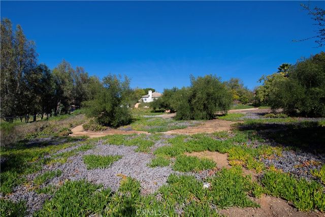 10118 Boulder Knolls Drive, Escondido, CA 92026