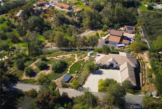 10118 Boulder Knolls Drive, Escondido, CA 92026