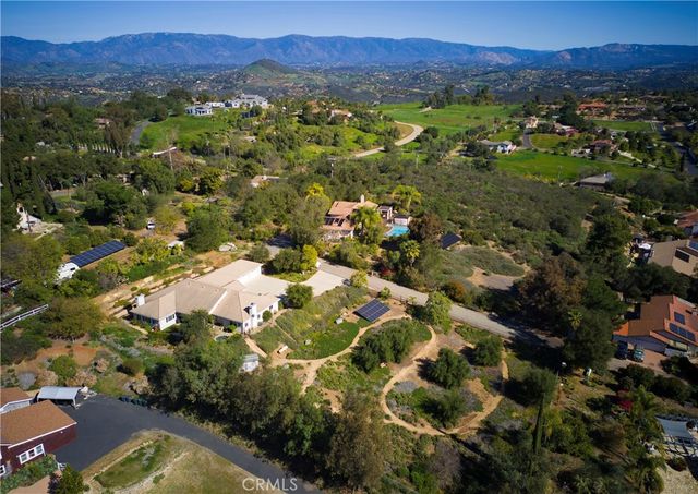 10118 Boulder Knolls Drive, Escondido, CA 92026