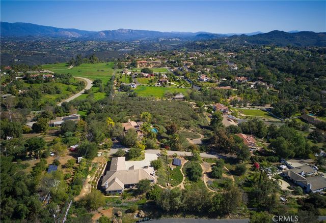 10118 Boulder Knolls Drive, Escondido, CA 92026