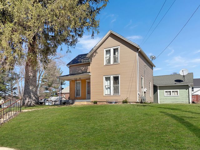 430 W American Street, Freeport, IL 61032