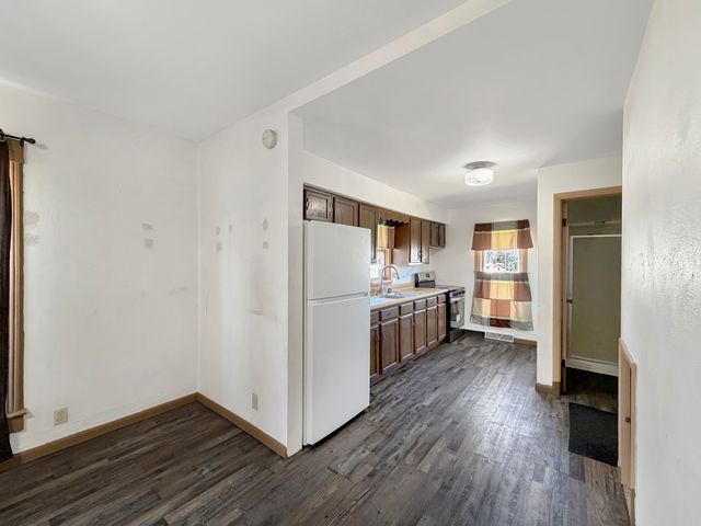 430 W American Street, Freeport, IL 61032