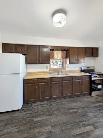 430 W American Street, Freeport, IL 61032