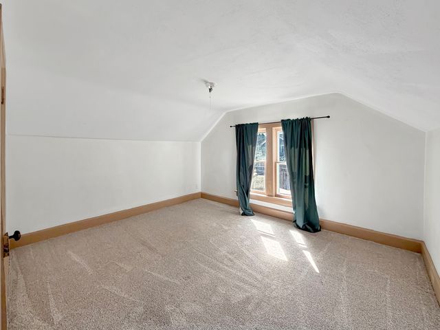 430 W American Street, Freeport, IL 61032