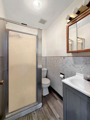 430 W American Street, Freeport, IL 61032