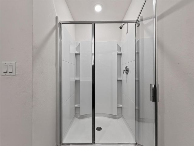 1552 WYNFORD CIRCLE, Tavares, FL 32778
