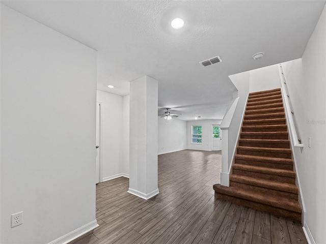 1552 WYNFORD CIRCLE, Tavares, FL 32778