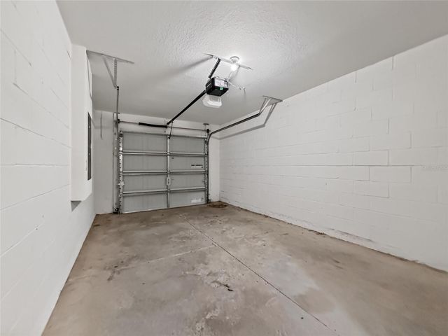 1552 WYNFORD CIRCLE, Tavares, FL 32778