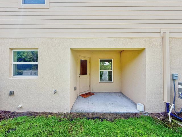 1552 WYNFORD CIRCLE, Tavares, FL 32778