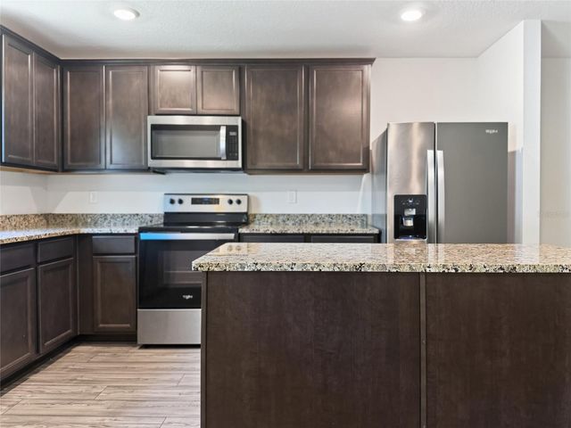 1552 WYNFORD CIRCLE, Tavares, FL 32778