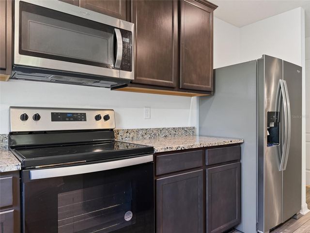1552 WYNFORD CIRCLE, Tavares, FL 32778
