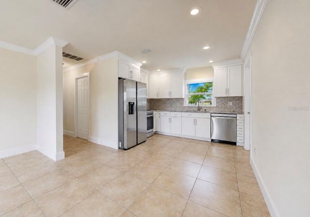 404 12TH STREET SW, Ruskin, FL 33570