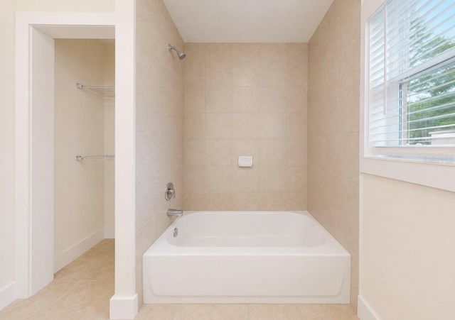 404 12TH STREET SW, Ruskin, FL 33570