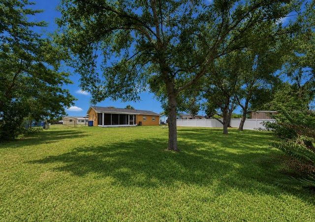404 12TH STREET SW, Ruskin, FL 33570