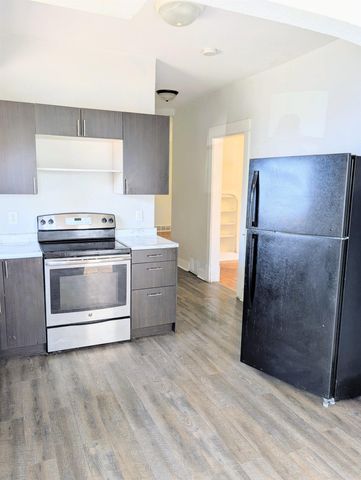 118 Allen, Waterloo, IA 50701
