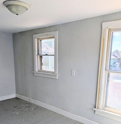 118 Allen, Waterloo, IA 50701