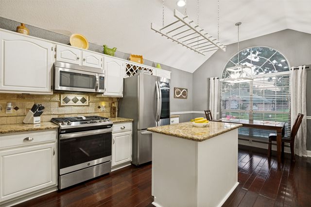 1516 Cripple Creek Court, Desoto, TX 75115