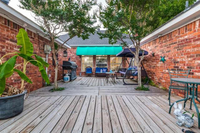 1516 Cripple Creek Court, Desoto, TX 75115