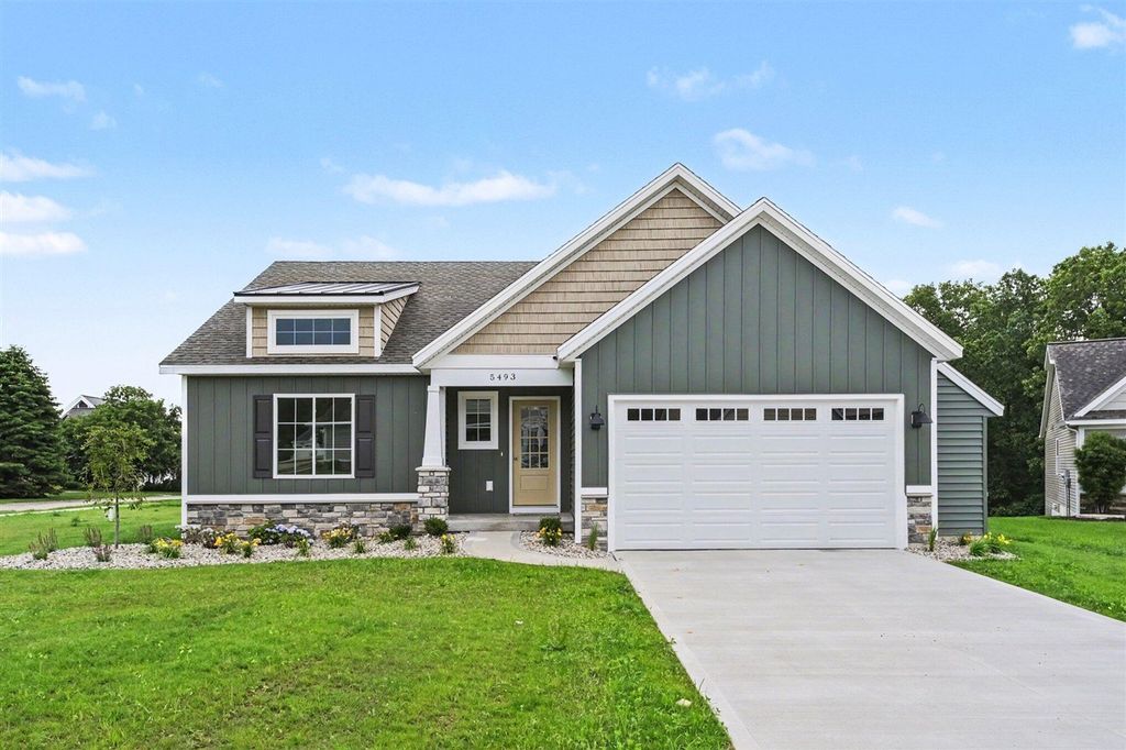 5493 Rose Ridge Court, Rockford, MI 49341