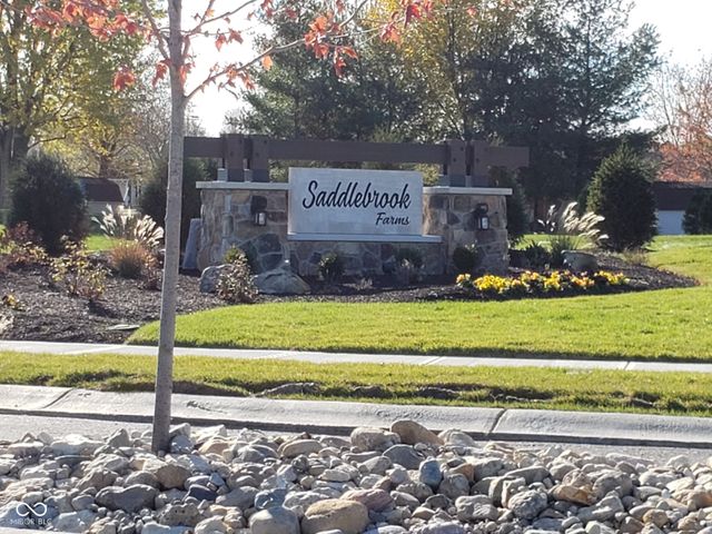 181 Ames Drive, Whiteland, IN 46184