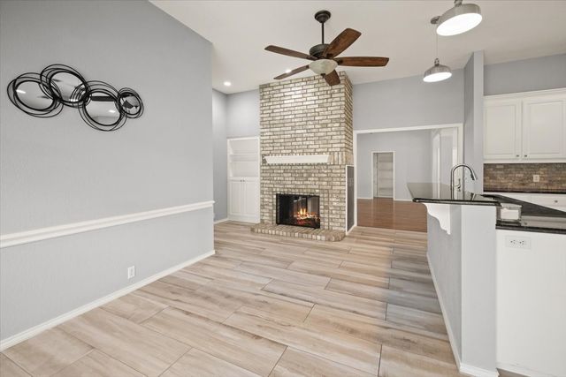 10200 Fieldcrest Drive, Benbrook, TX 76126