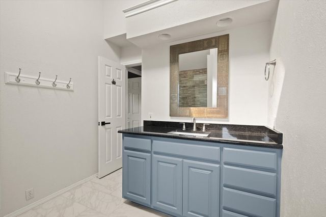 10200 Fieldcrest Drive, Benbrook, TX 76126
